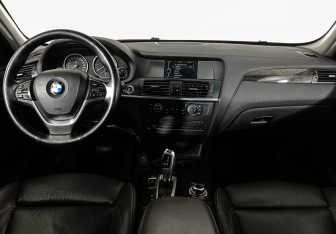 Подержанный автомобиль BMW X3 2014 года (11 фото)