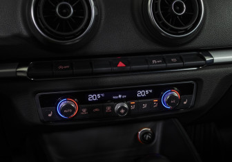 Подержанный автомобиль Audi A3 Hatchback 2013 года (14 фото)