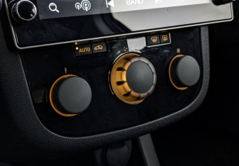 Подержанный автомобиль Opel Corsa 2012 года (21 фото)