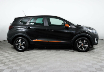 Подержанный автомобиль Renault Kaptur 2017 года (4 фото)