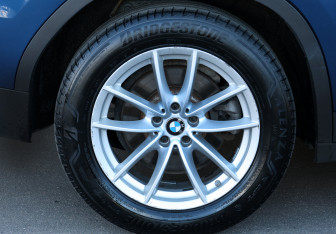 Подержанный автомобиль BMW X3 2019 года (23 фото)