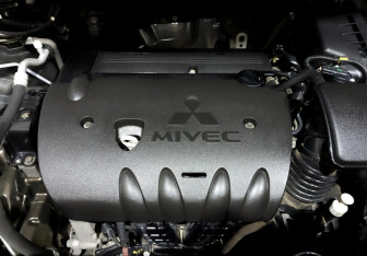 Подержанный автомобиль Mitsubishi Outlander 2020 года (9 фото)