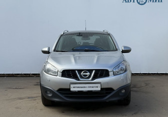 Подержанный автомобиль Nissan Qashqai+2 2011 года (2 фото)