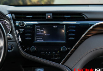 Подержанный автомобиль Toyota Camry Sedan 2019 года (12 фото)