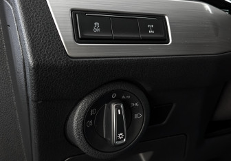 Подержанный автомобиль Volkswagen Multivan 2021 года (30 фото)