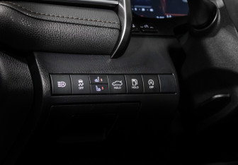 Подержанный автомобиль Toyota Camry Sedan 2022 года (17 фото)