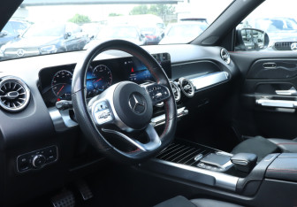 Подержанный автомобиль Mercedes-Benz GLB 2020 года (13 фото)