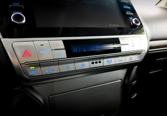 Подержанный автомобиль Toyota Land Cruiser Prado 2021 года (28 фото)