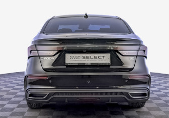 Подержанный автомобиль Omoda S5 2024 года (6 фото)