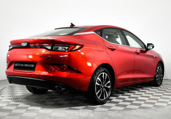 Подержанный автомобиль JAC J7 2022 года (3 фото)