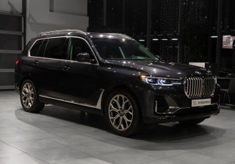 Подержанный автомобиль BMW X7 2020 года (3 фото)