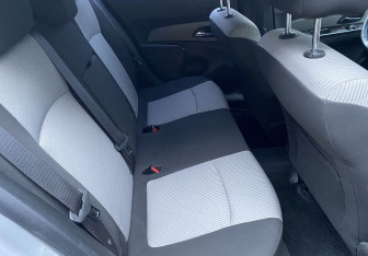 Подержанный автомобиль Chevrolet Cruze Hatchback 2012 года (11 фото)