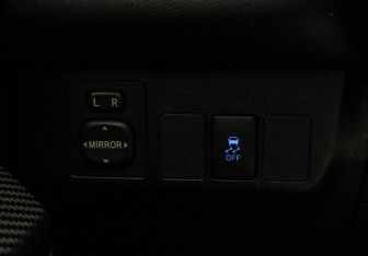 Подержанный автомобиль Toyota RAV4 2012 года (15 фото)