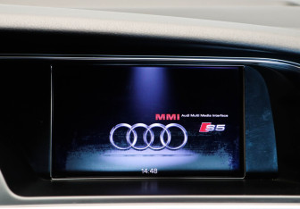 Подержанный автомобиль Audi S5 Coupe 2012 года (16 фото)