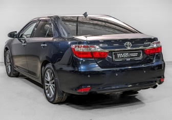 Подержанный автомобиль Toyota Camry Sedan 2017 года (7 фото)