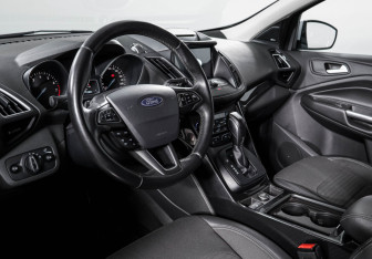 Подержанный автомобиль Ford Kuga 2018 года (14 фото)