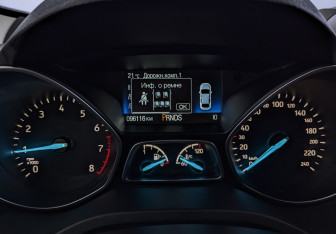 Подержанный автомобиль Ford Kuga 2018 года (16 фото)
