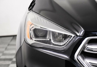 Подержанный автомобиль Ford Kuga 2017 года (7 фото)