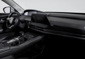 Подержанный автомобиль Changan UNI-K 2023 года (9 фото)