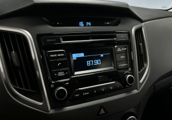 Подержанный автомобиль Hyundai Creta 2017 года (12 фото)