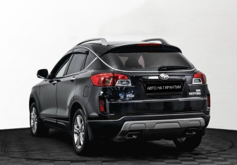 Подержанный автомобиль FAW Besturn X80 2018 года (3 фото)