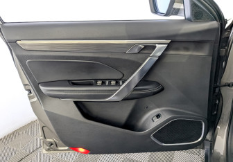 Подержанный автомобиль Geely Atlas Pro 2022 года (19 фото)