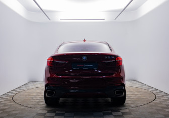 Подержанный автомобиль BMW X6 2015 года (4 фото)
