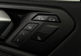 Подержанный автомобиль BMW X6 2021 года (17 фото)