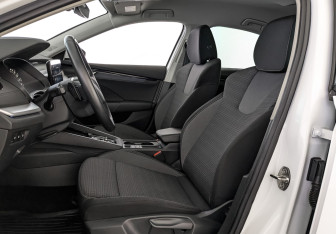 Подержанный автомобиль Skoda Octavia Liftback 2021 года (20 фото)