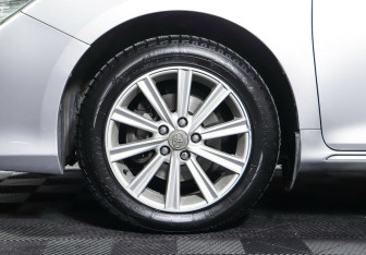 Подержанный автомобиль Toyota Camry Sedan 2012 года (8 фото)