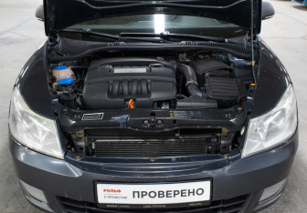 Подержанный автомобиль Skoda Octavia Liftback 2010 года (9 фото)