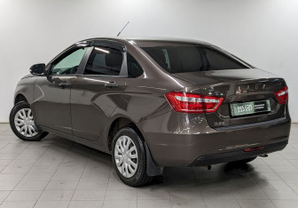 Подержанный автомобиль LADA (ВАЗ) Vesta Sedan 2021 года (7 фото)