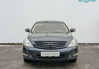 Подержанный автомобиль Nissan Teana 2010 года (2 фото)