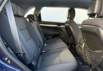 Подержанный автомобиль Kia Sorento 2014 года (11 фото)