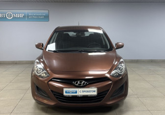 Подержанный автомобиль Hyundai i30 Hatchback 2012 года (2 фото)