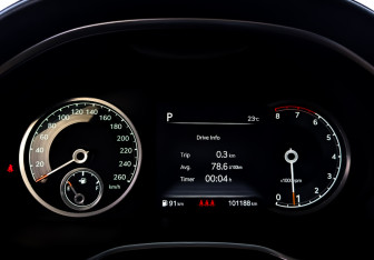 Подержанный автомобиль Genesis G80 2021 года (13 фото)
