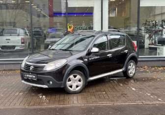 Подержанный автомобиль Renault Sandero 2013 года (1 фото)