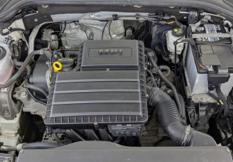 Подержанный автомобиль Skoda Octavia Liftback 2022 года (9 фото)