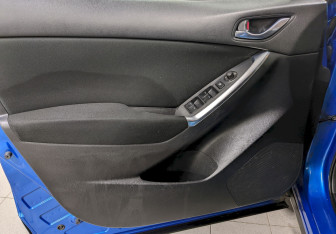 Подержанный автомобиль Mazda CX-5 2012 года (11 фото)