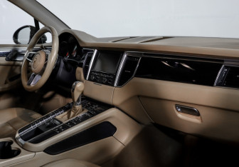 Подержанный автомобиль Porsche Macan 2014 года (9 фото)