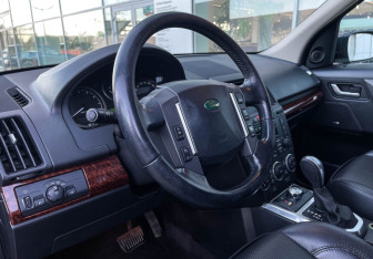 Подержанный автомобиль Land Rover Freelander 2008 года (13 фото)