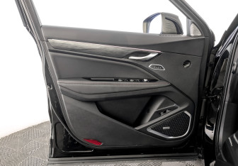 Подержанный автомобиль Geely Tugella 2024 года (19 фото)