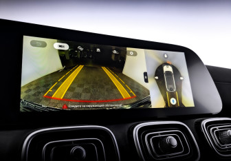 Подержанный автомобиль Jaecoo J8 2024 года (28 фото)