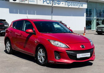Подержанный автомобиль Mazda 3 Hatchback 2012 года (3 фото)