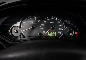 Подержанный автомобиль Ford Focus Sedan 2005 года (10 фото)