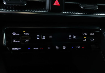 Подержанный автомобиль Kia K5 2021 года (18 фото)