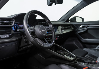 Подержанный автомобиль Audi A3 Sedan 2021 года (9 фото)