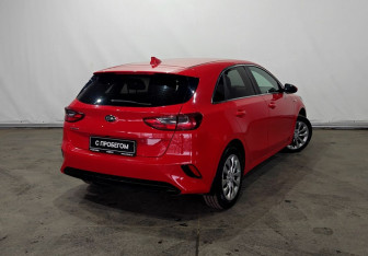 Подержанный автомобиль Kia Ceed Hatchback 2018 года (4 фото)