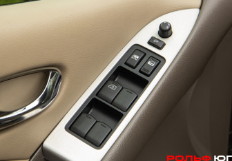 Подержанный автомобиль Nissan Murano Suv 2013 года (16 фото)