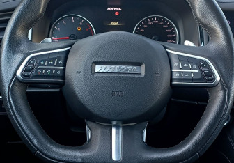 Подержанный автомобиль Haval F7 2021 года (13 фото)